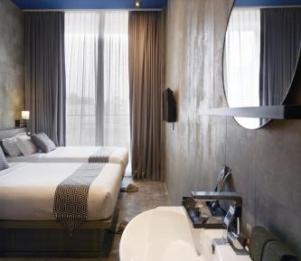 Superior Twin Room with Balcony