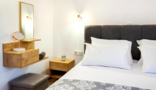 One-Bedroom Standard Apartment