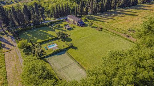 Six-Bedroom Villa 