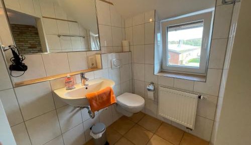 Twin Room with Bathroom