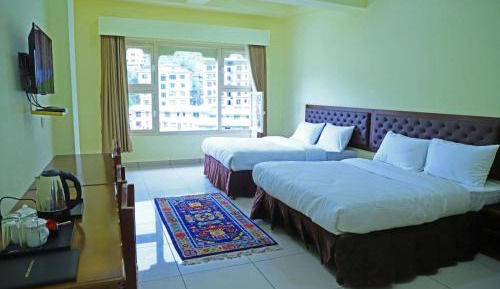 Quadruple Room with Mountain View