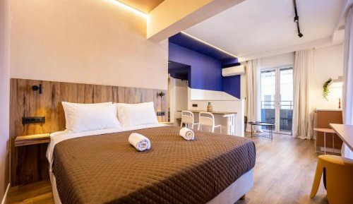 One-Bedroom Apartment with City View