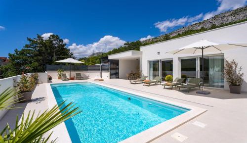 Villa with Private Pool