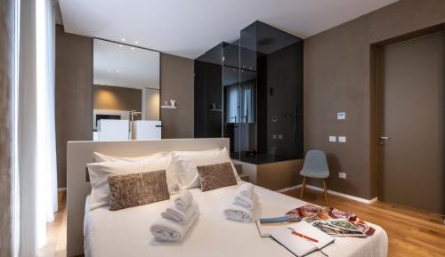 King Room with Spa Bath