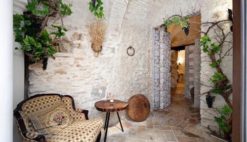 Superior One-Bedroom Apartment