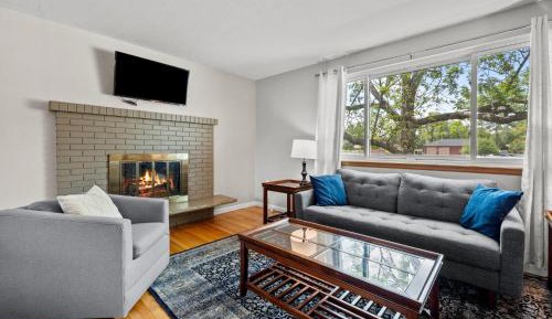 Four-Bedroom Holiday Home