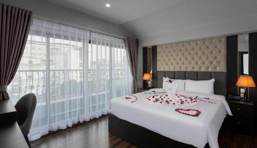 Junior Suite with Balcony