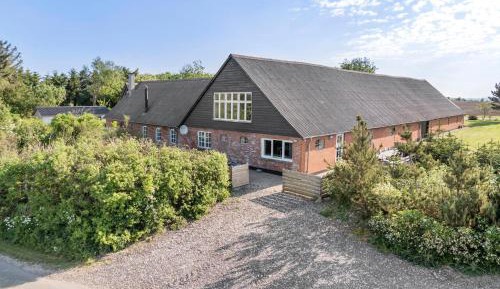 Five-Bedroom Apartment
