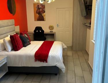 Queen Room