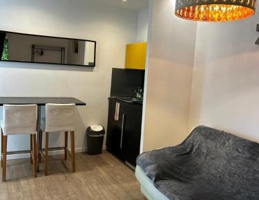 Superior One-Bedroom Apartment