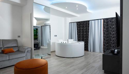 Deluxe Double Room with Bath
