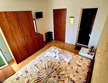 Double or Twin Room with Private Internal Bathroom