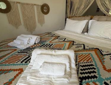 Deluxe One-Bedroom Apartment with Harbor View