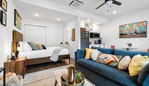 Studio Apartment with Balcony