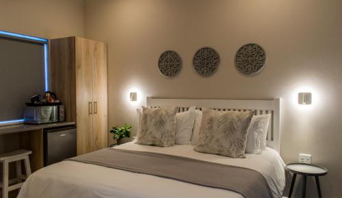 Basic King Room