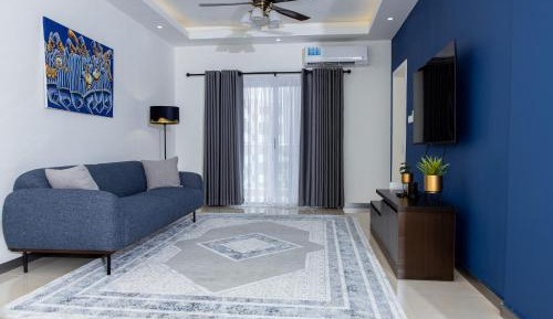 Two-Bedroom Deluxe Apartment with Balcony
