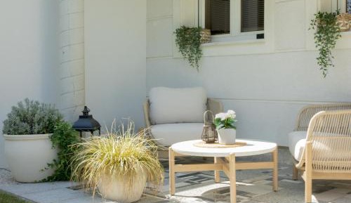 Studio with Terrace and Private Bathroom