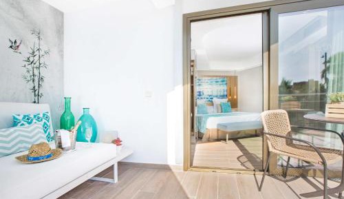 Executive Double Room with Pool View and Spa Access