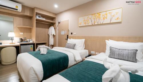 Twin Bed ( No Balcony No Window)