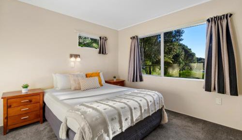 Motel Room (2BR)