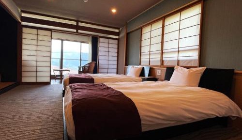 Twin Room with Mountain View