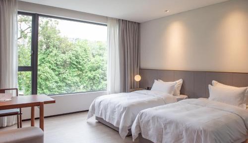 Twin Room with Lake View