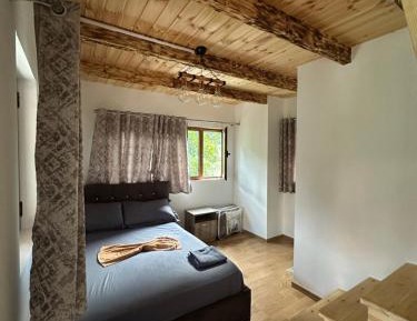 Family Room with Mountain View