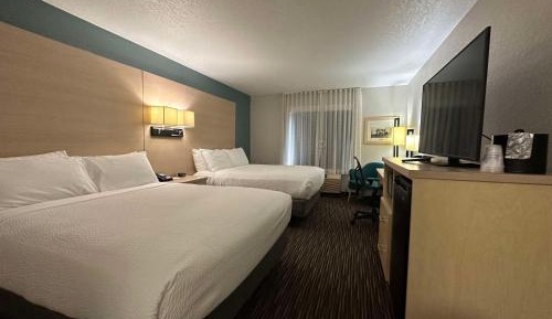 Queen Room with Two Queen Beds and Communication Assitance