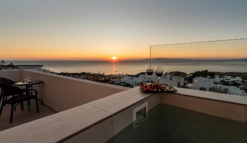 Two-Bedroom Apartment with Balcony and Sea View