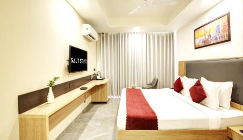 King Room with Balcony