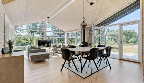 Three-Bedroom Holiday Home 