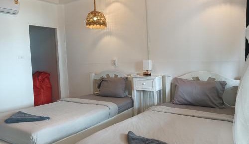  Twin Bed Room with Patio