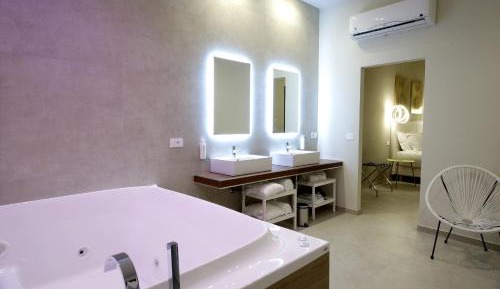 Double Room with Spa Bath