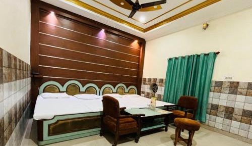 Deluxe Family Room