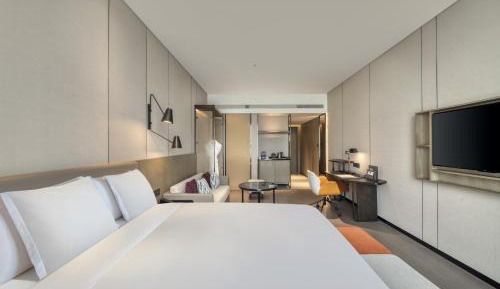 Standard King Room