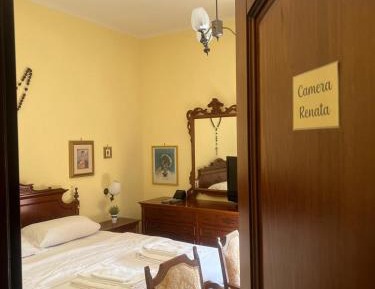 Double Room with Shared Bathroom