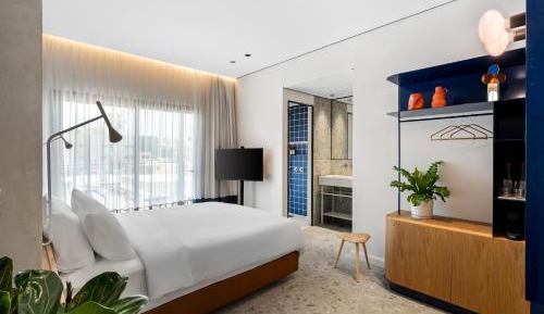 Deluxe Double Room with Balcony