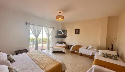 Deluxe Family Room