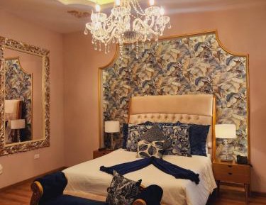 Deluxe Suite with Spa Bath