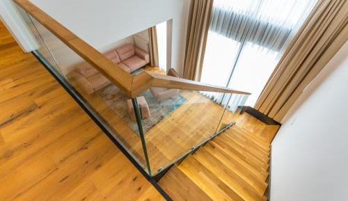 Three-Bedroom Apartment with Mountain View