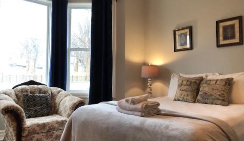Two-Bedroom Deluxe Apartment