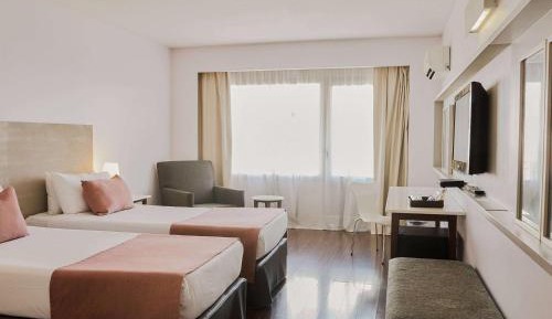 Twin Room - Non-Smoking