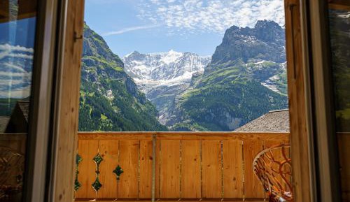 Superior King Room with Mountain View