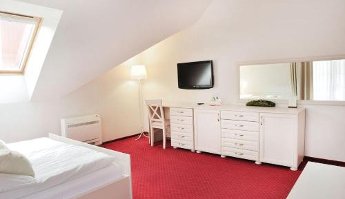 Comfort Plus Room