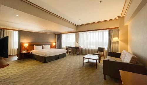 Deluxe Suite