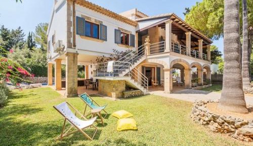 Six-Bedroom House