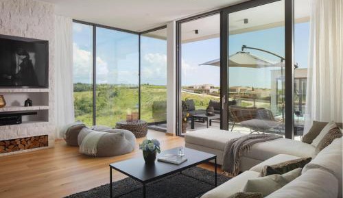 Four-Bedroom Holiday Home