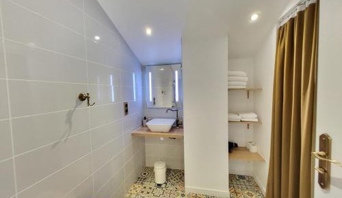 Deluxe Family Suite