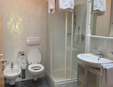 One-Bedroom Apartment with Balcony