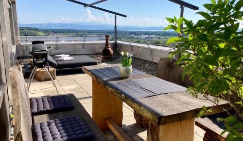 Superior One-Bedroom Apartment with Balcony